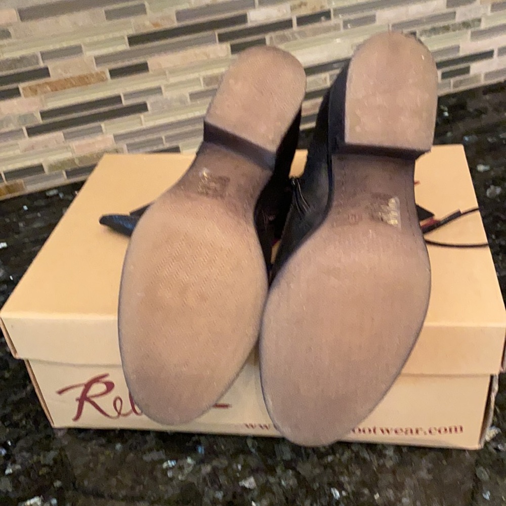 Booties - Picture 3 of 4